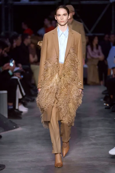 Look 96